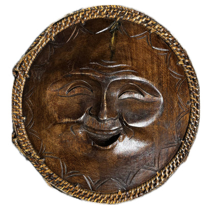 Brighten your space with our Smiling Hippie Face Wall Decor – hand-carved from sustainable monkey pod wood, this joyful piece brings peace, personality, and a laid-back vibe to any wall. 